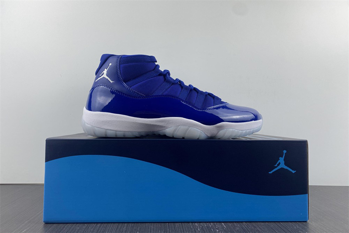 air jordan11  at7802