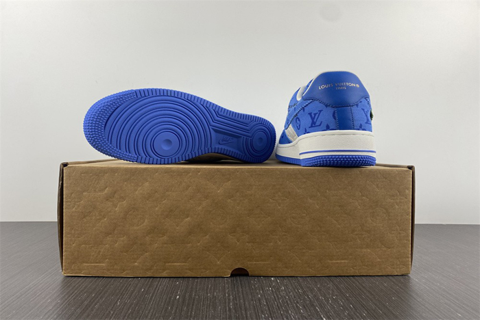 nk air force 1-l**is V*t*n blue